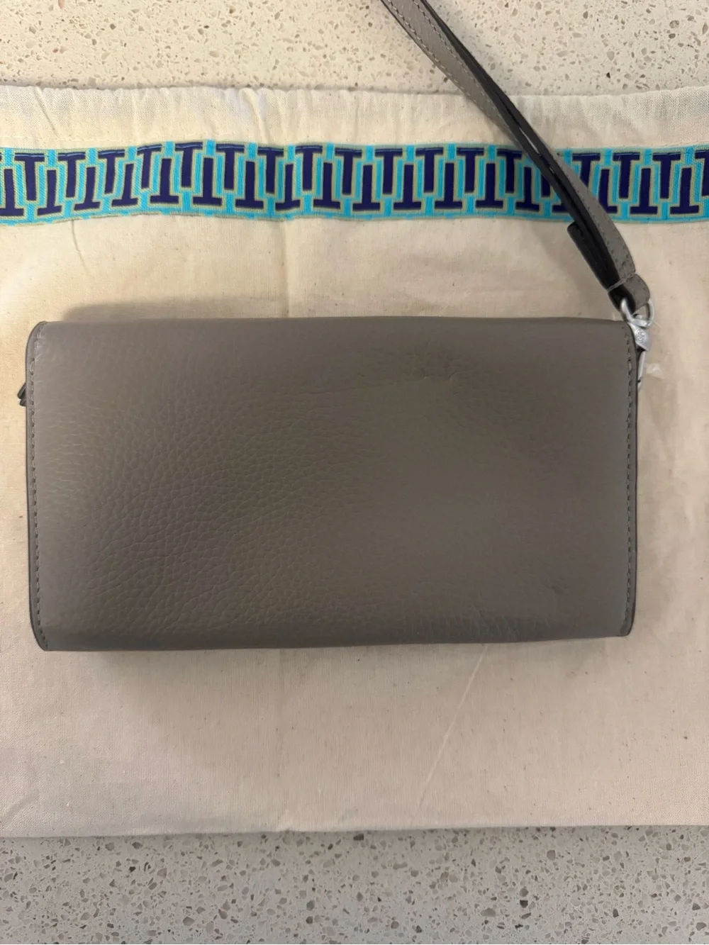 Tory Burch Britten Flap Wristlet Wallet - Gray Heron